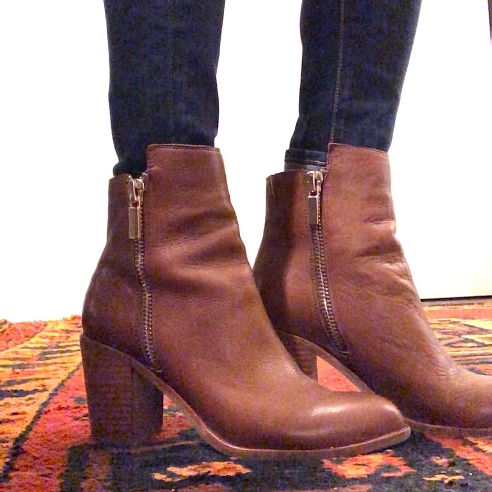 Kenneth Cole Leather Zipper Booties